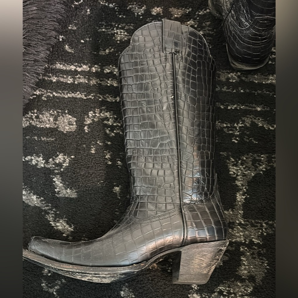 Idyllwind “Strut” boots in black, size 8.5 women’s